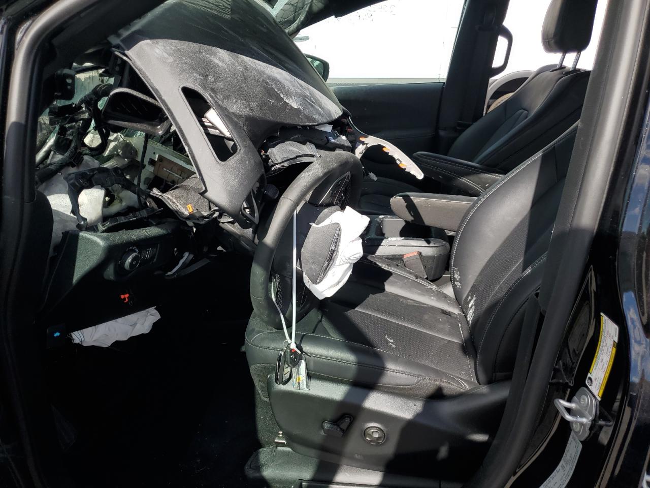 2025 Chrysler Pacifica Select VIN: 2C4RC1BG7SR586008 Lot: 84650895