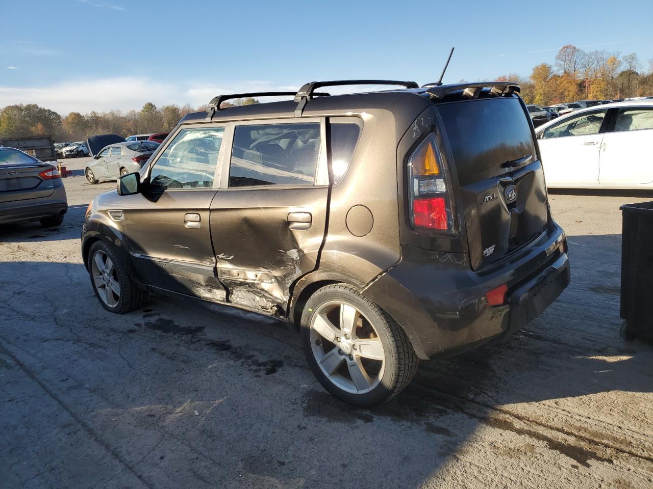 KNDJT2A21A7049661 2010 Kia Soul + 2010 Kia Soul + VIN: KNDJT2A21A7049661 Lot: 82690475