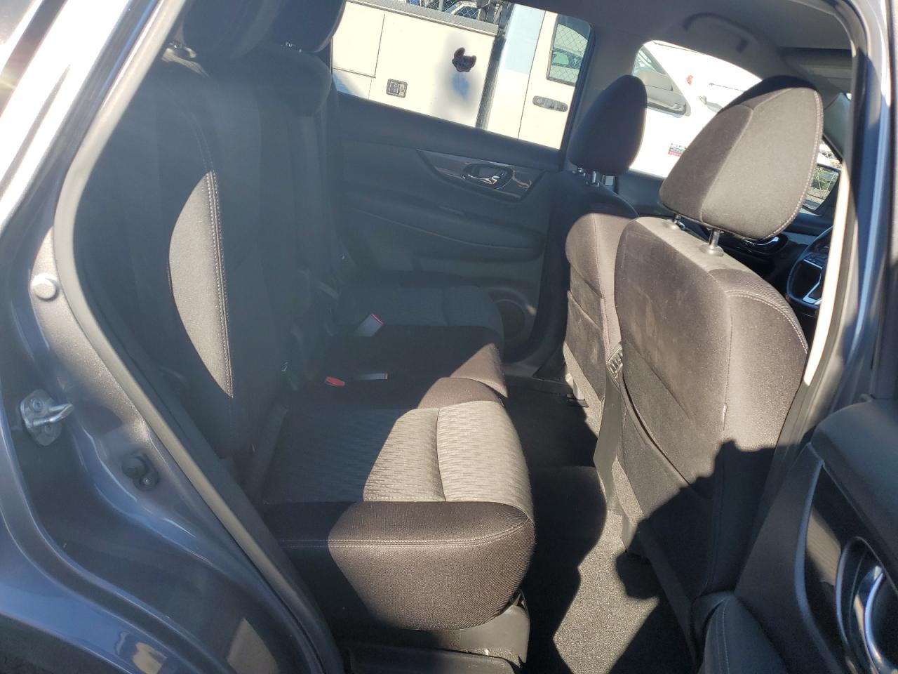 2019 Nissan Rogue S VIN: JN8AT2MT1KW262691 Lot: 85129085