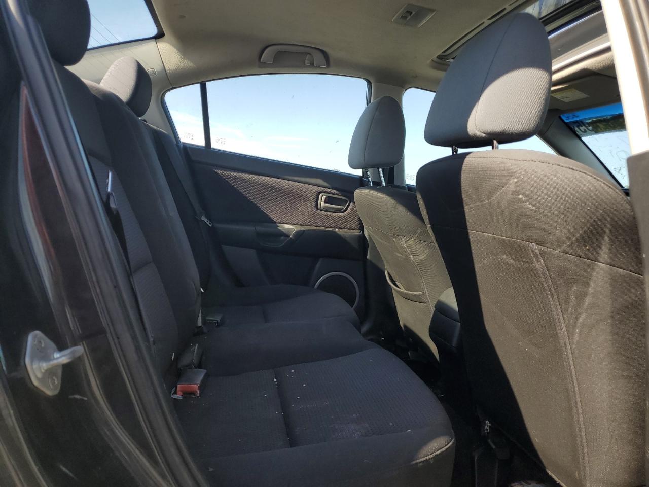 2007 Mazda 3 S VIN: JM1BK323371624519 Lot: 82682495