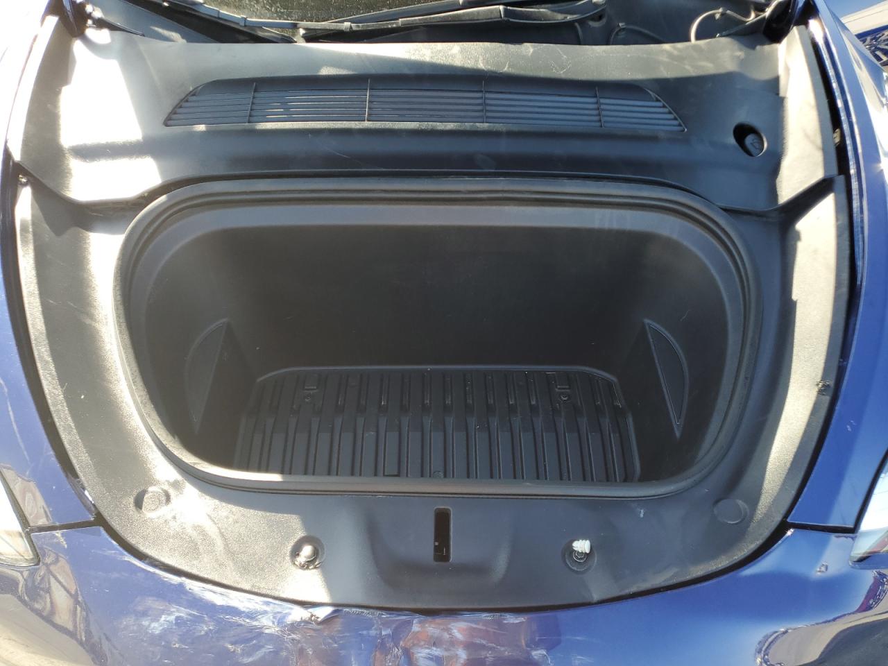 2023 Tesla Model Y VIN: 7SAYGDEE9PA077875 Lot: 85007555