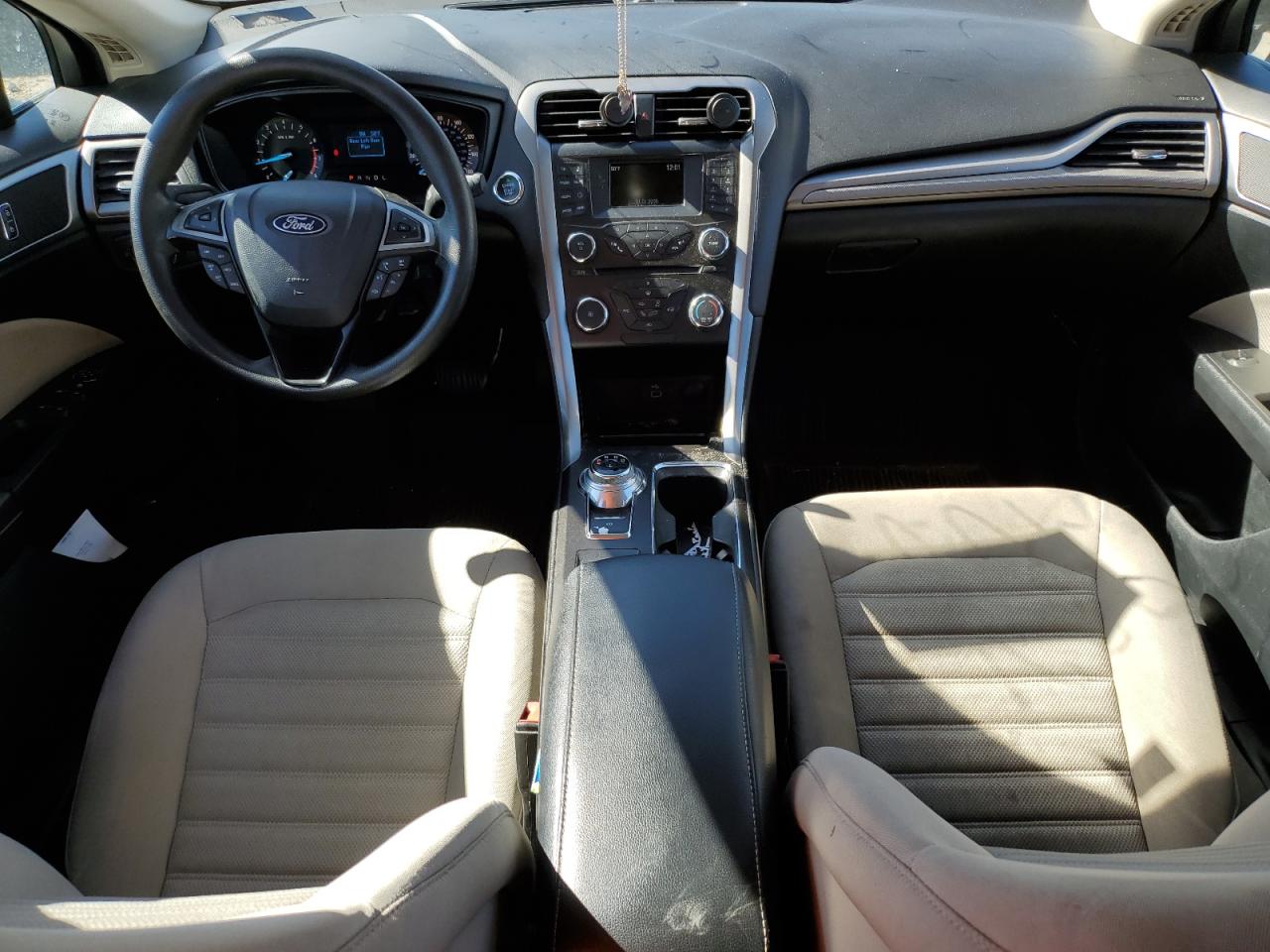 2018 Ford Fusion S VIN: 3FA6P0G74JR271112 Lot: 86300255