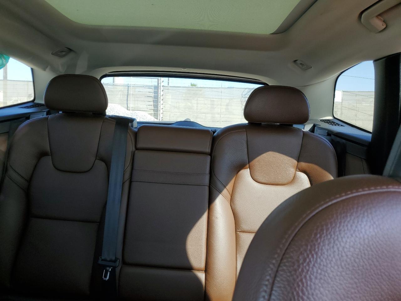 2018 Volvo Xc60 T5 Momentum VIN: YV4102RK4J1092307 Lot: 90303005