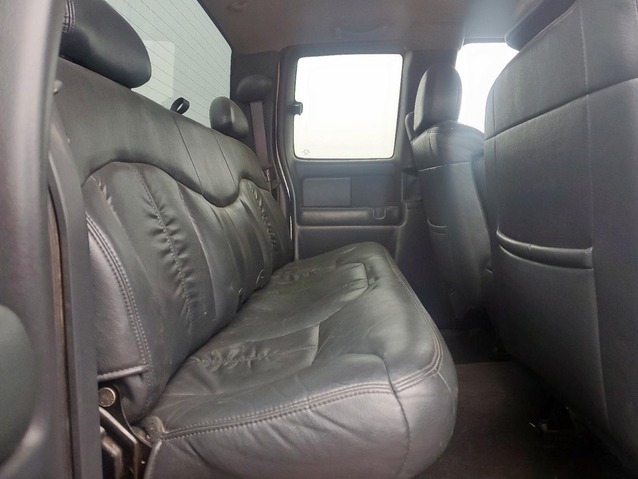 2001 Chevrolet Silverado C1500 VIN: 2GCEC19T811186635 Lot: 84966095