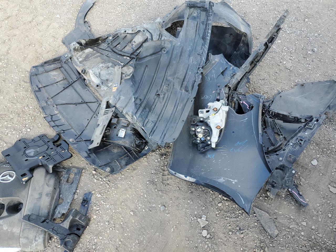 2018 Mazda 3 Grand Touring VIN: 3MZBN1W3XJM221022 Lot: 85855395