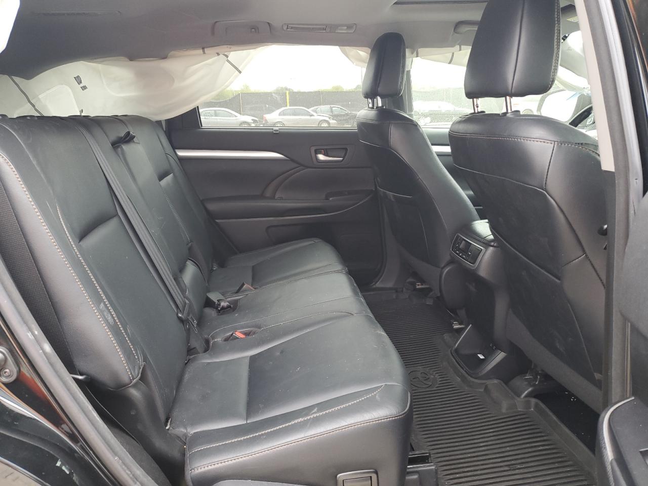 2018 Toyota Highlander Se VIN: 5TDKZRFH5JS533914 Lot: 85173335