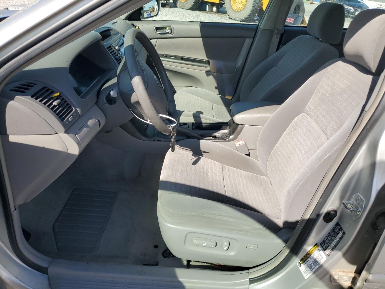 2005 Toyota Camry Le VIN: 4T1BE32K05U580940 Lot: 82321675