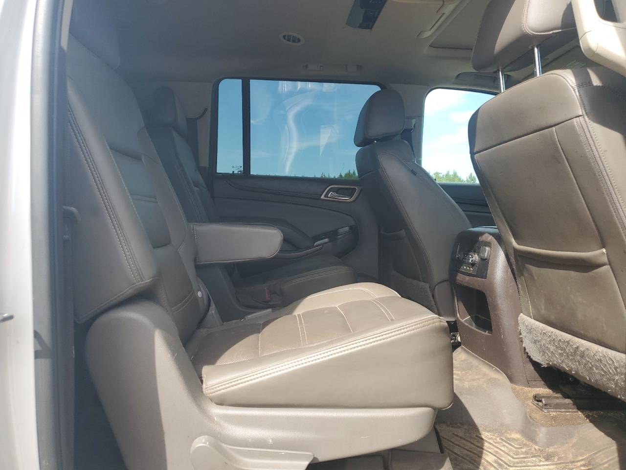 2018 GMC Yukon Xl Denali VIN: 1GKS1HKJ2JR124055 Lot: 85879665