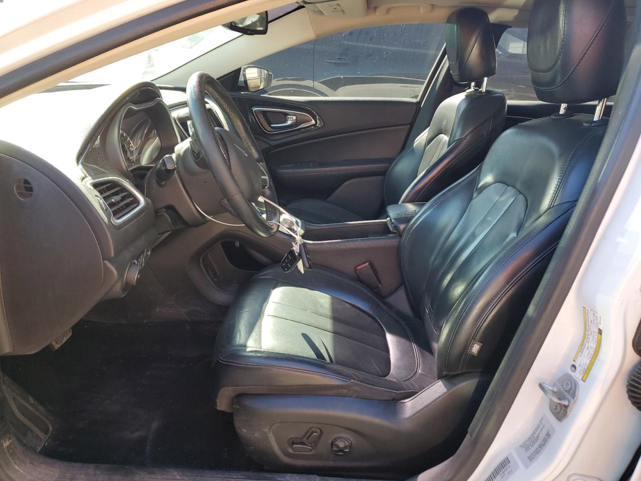 2016 Chrysler 200 C VIN: 1C3CCCCG1GN124181 Lot: 82697235