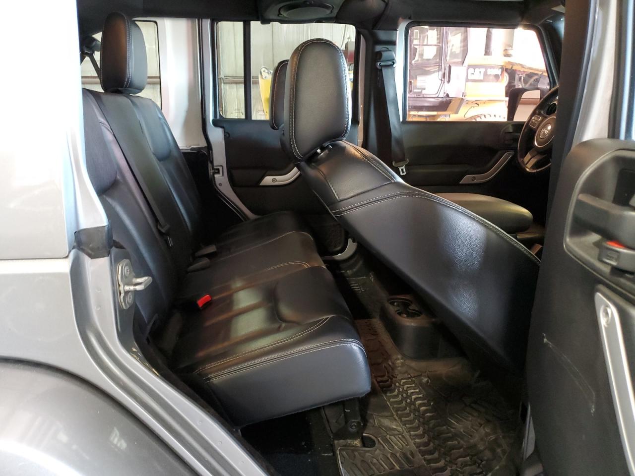 2014 Jeep Wrangler VIN: 1C4BJWEG3EL233777 Lot: 81900025