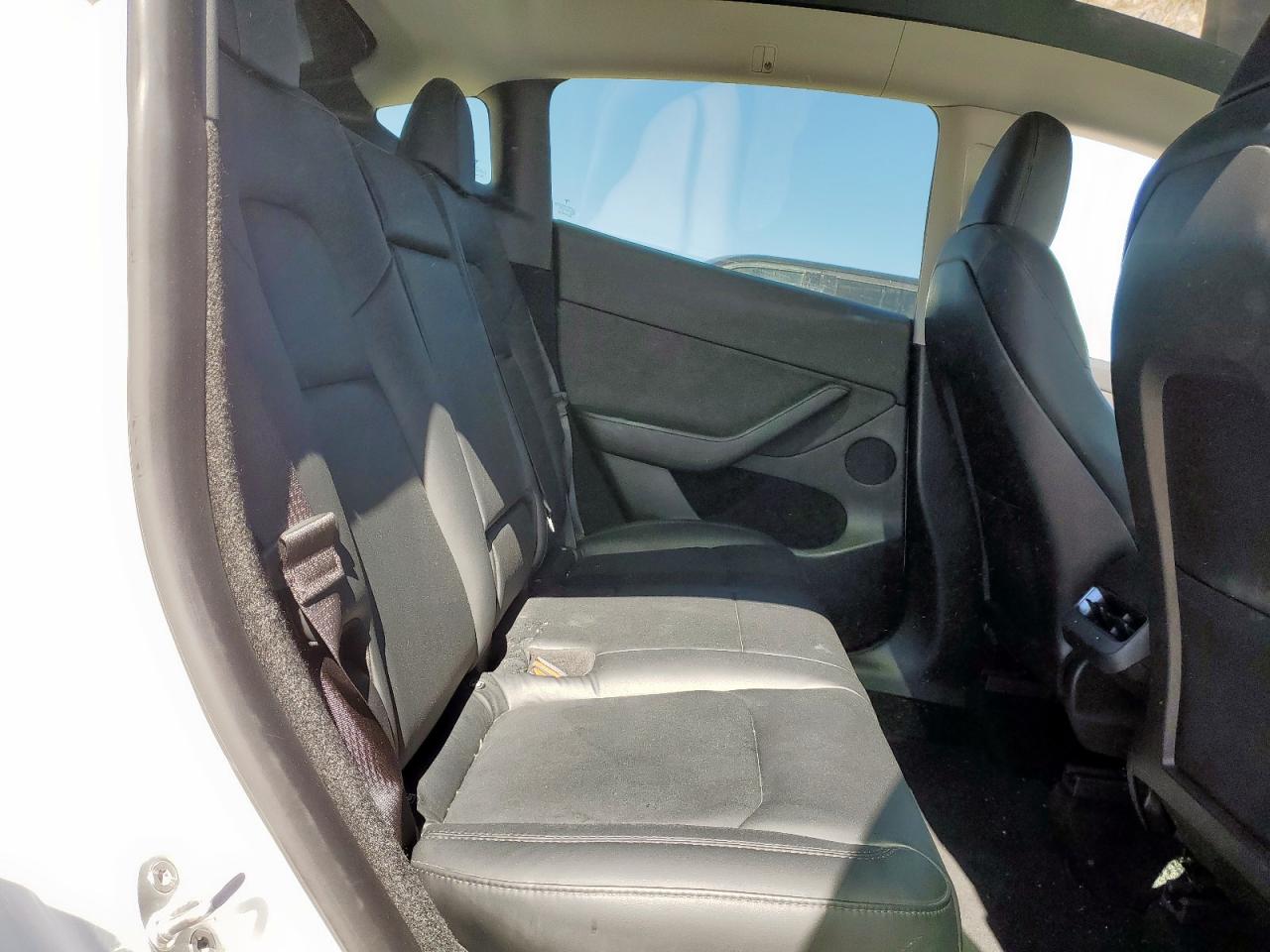 2023 Tesla Model Y VIN: 7SAYGDEE8PA061778 Lot: 82786095