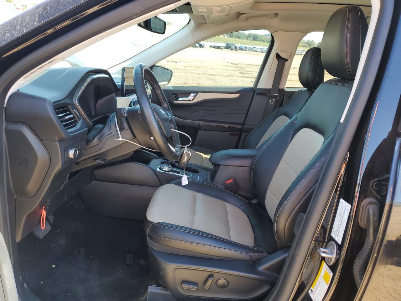 2021 Ford Escape Titanium VIN: 1FMCU9J90MUB15890 Lot: 85142605