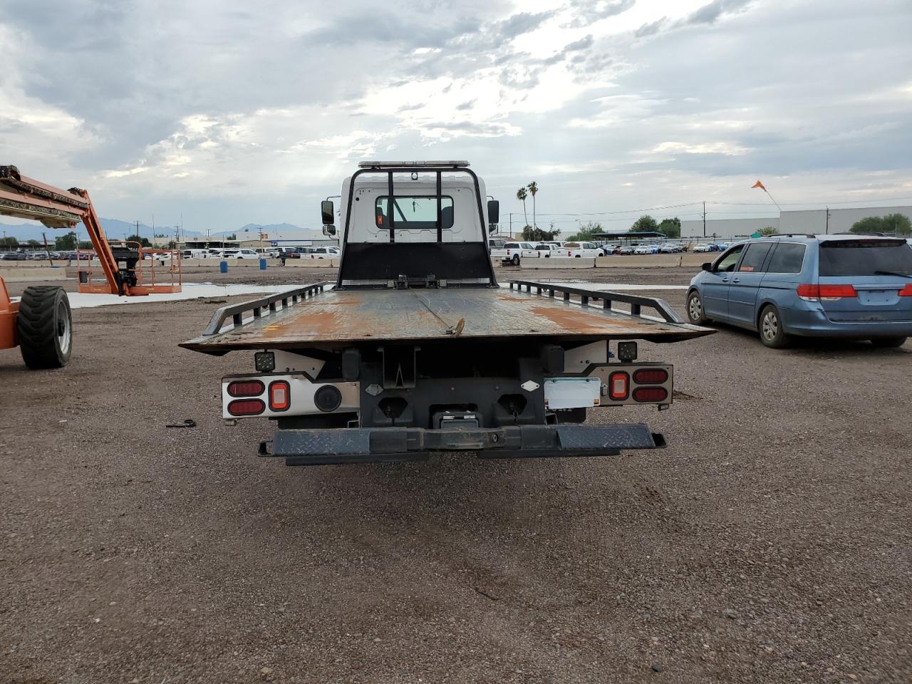 2022 International Mv607 - Semi Truck VIN: 1HTEUMML9NH565817 Lot: 85753575