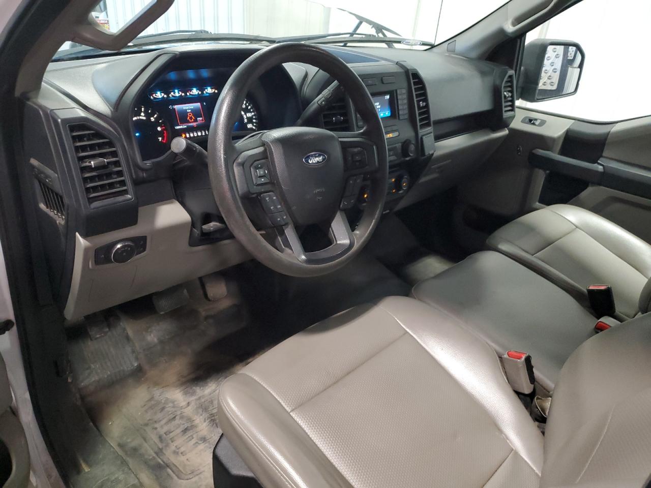 2016 Ford F150 VIN: 1FTMF1CF7GKE50183 Lot: 84981595