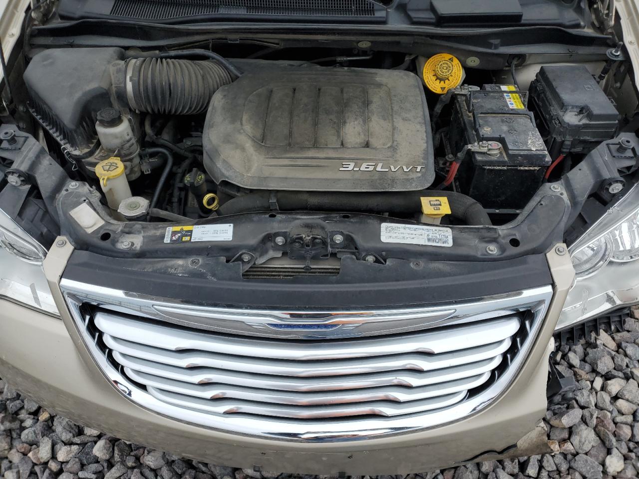 2015 Chrysler Town & Country Touring L VIN: 2C4RC1CG1FR584064 Lot: 86306525