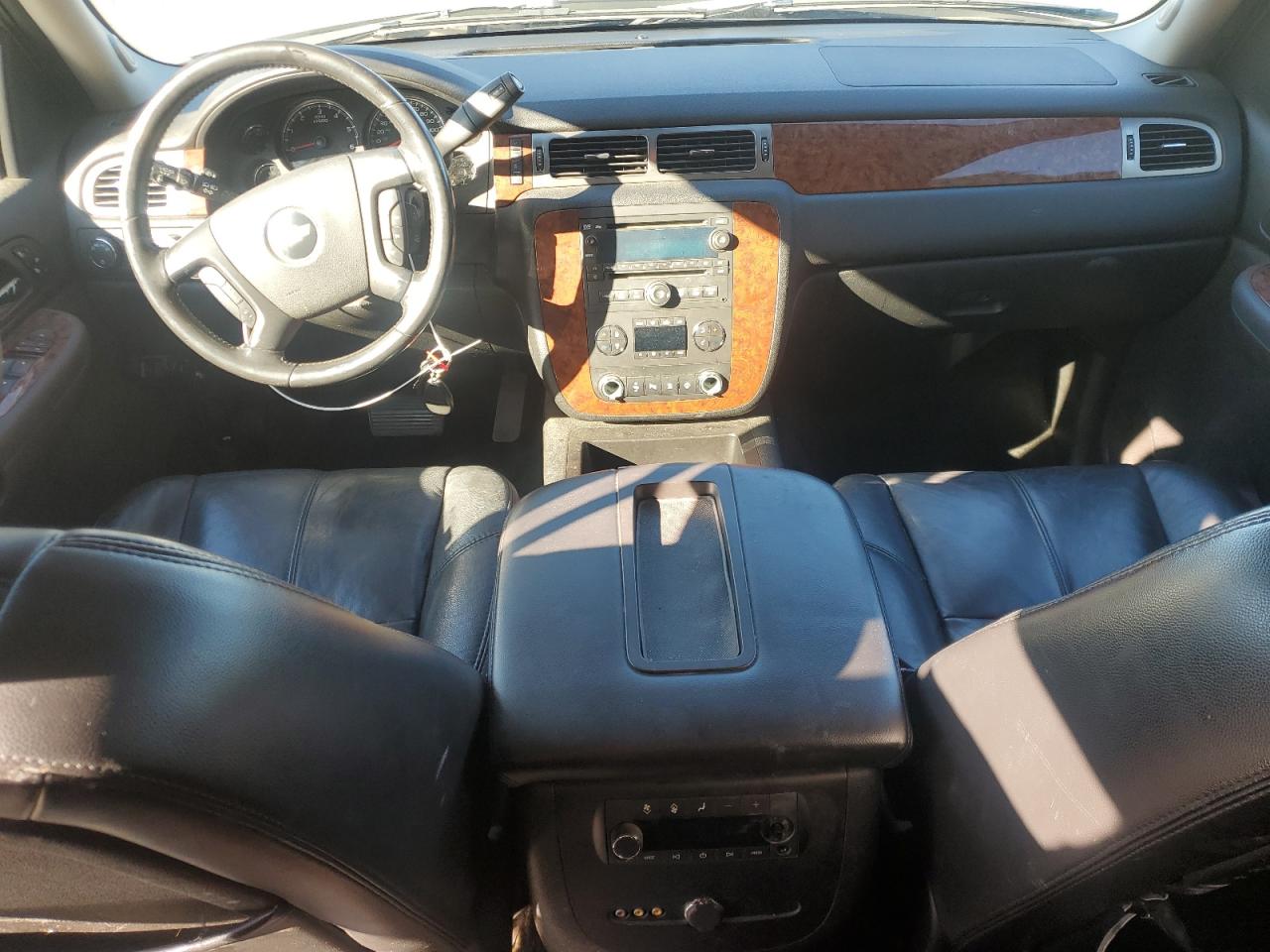 2007 Chevrolet Suburban K1500 VIN: 1GNFK16377J300447 Lot: 84861845