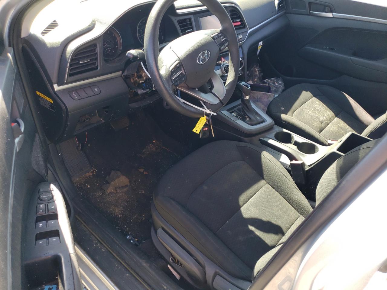 2019 Hyundai Elantra Se VIN: 5NPD74LF5KH418581 Lot: 82282475