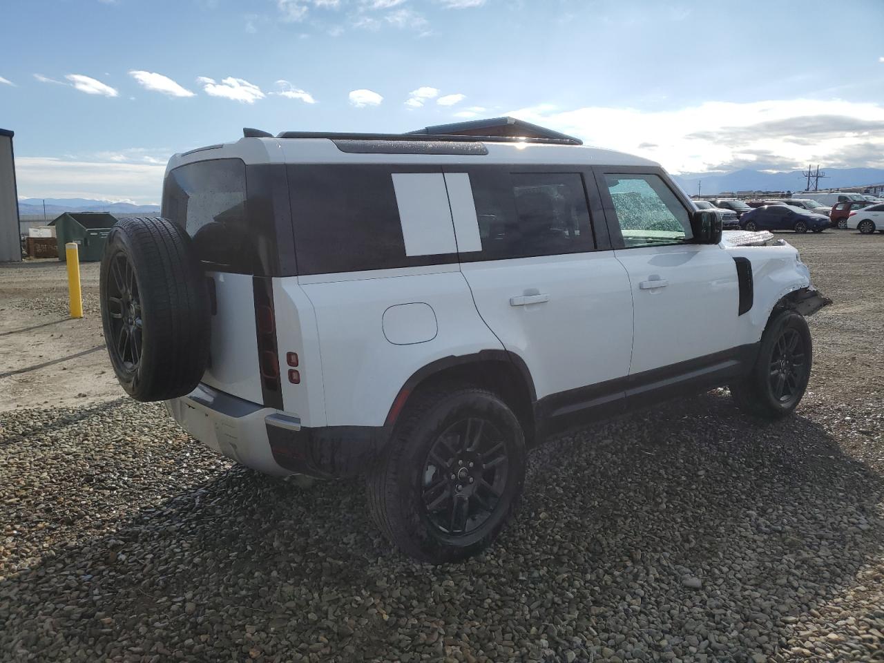 LAND ROVER DEFENDER 2025 SALEJ7EX0S2398165 Photo 3