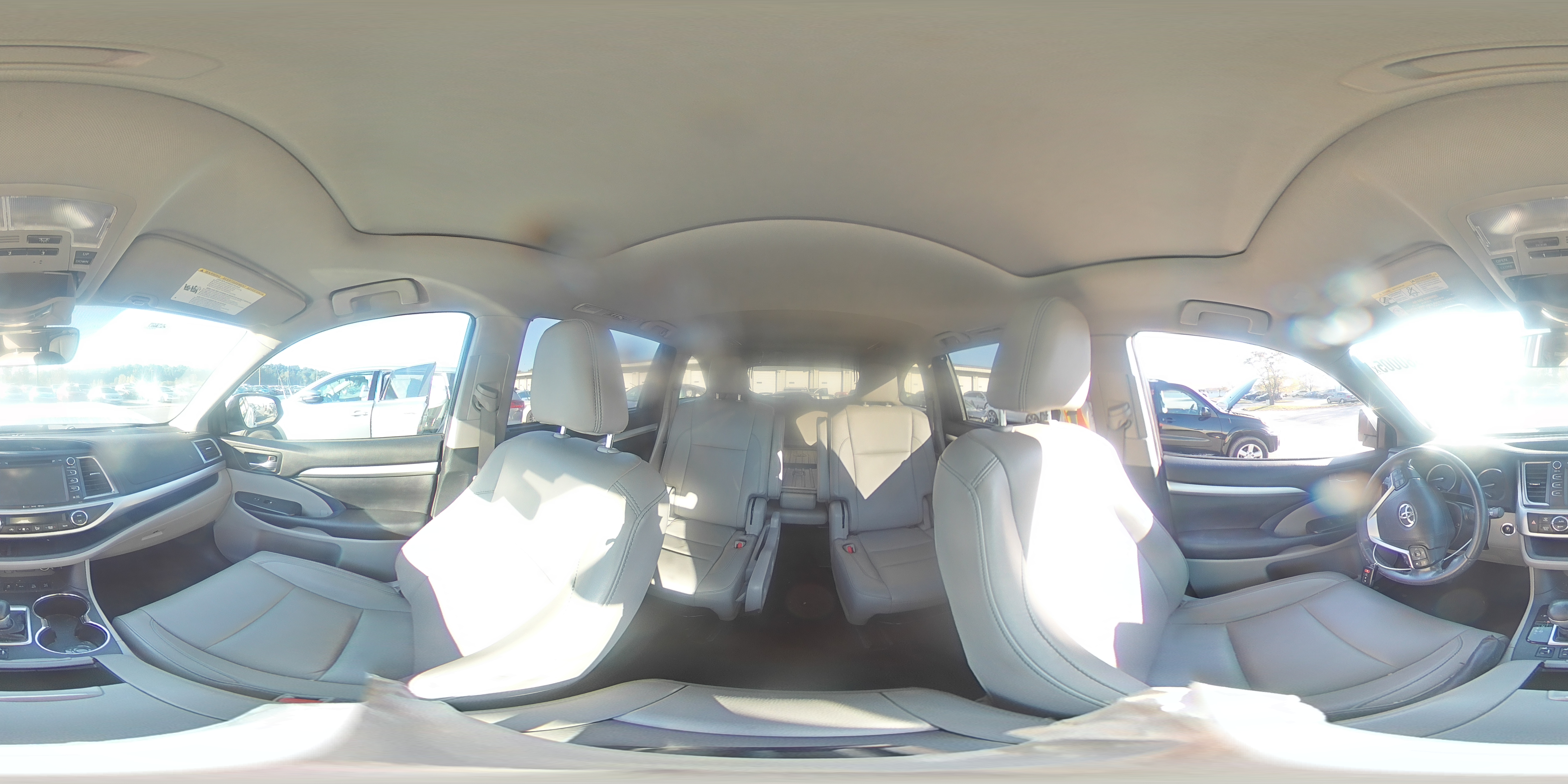 2018 Toyota Highlander Se VIN: 5TDJZRFH2JS553677 Lot: 81980005