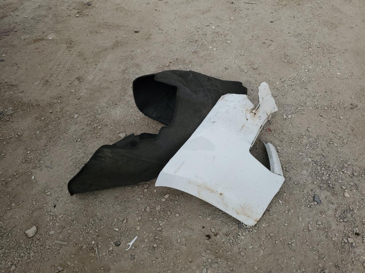 2015 GMC Yukon Sle VIN: 1GKS2AKC9FR101174 Lot: 89608695