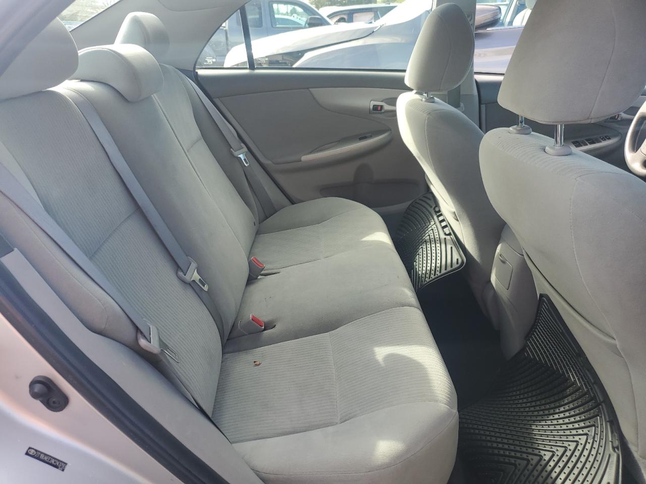 2010 Toyota Corolla Base VIN: 2T1BU4EE2AC243793 Lot: 85335005