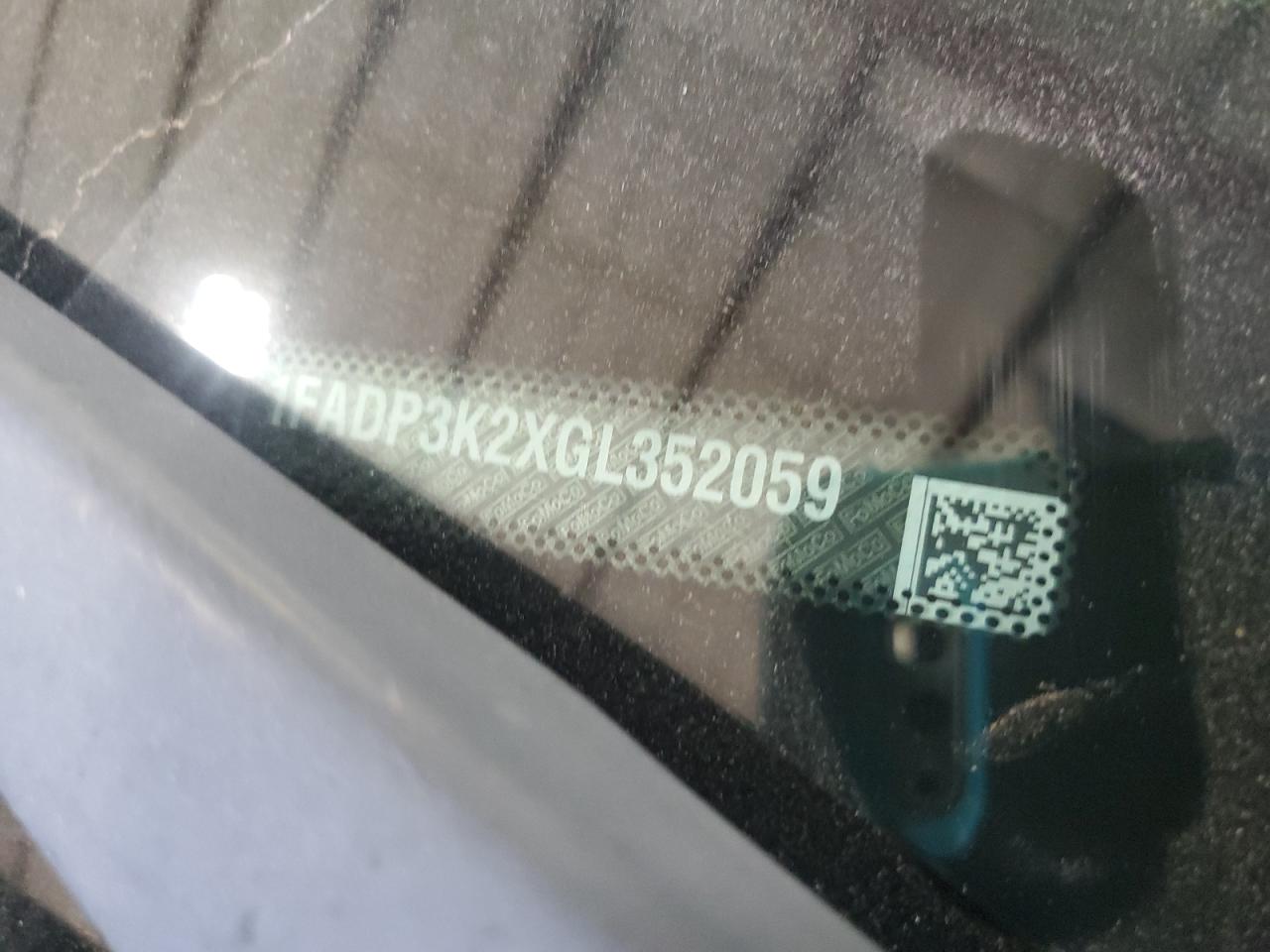 2016 Ford Focus Se VIN: 1FADP3K2XGL352059 Lot: 84227975