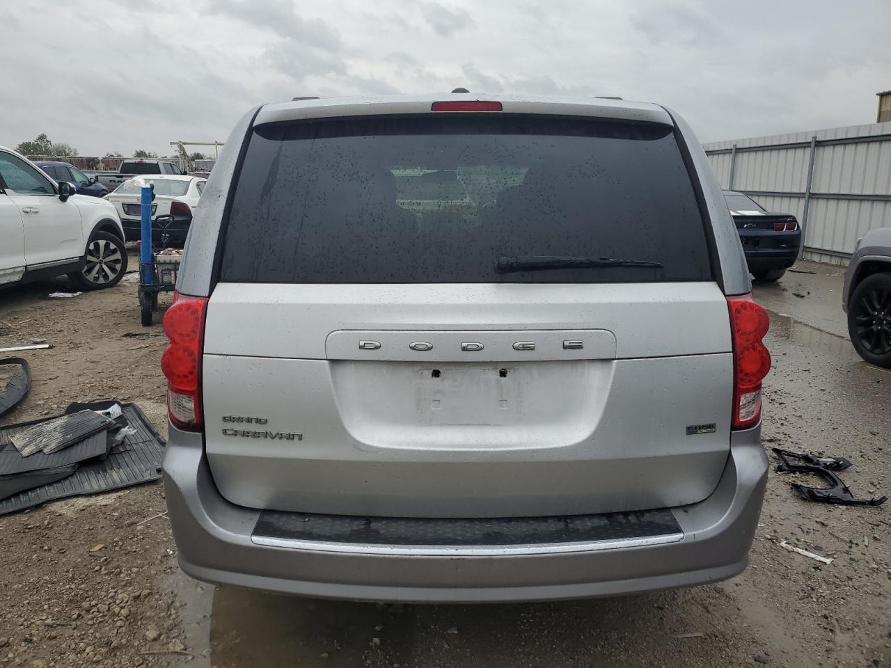 2013 Dodge Grand Caravan Crew VIN: 2C4RDGDG8DR740113 Lot: 82663565