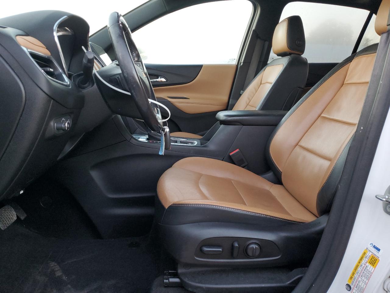 2018 Chevrolet Equinox Premier VIN: 2GNAXWEX6J6216492 Lot: 81963325