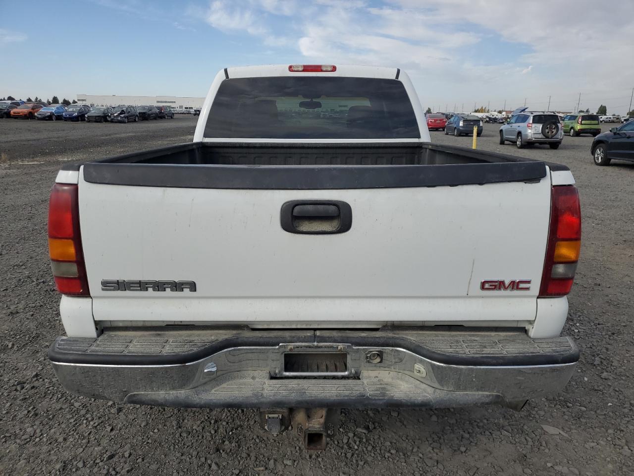 2003 GMC Sierra K2500 Heavy Duty VIN: 1GTHK23173F182083 Lot: 85938025