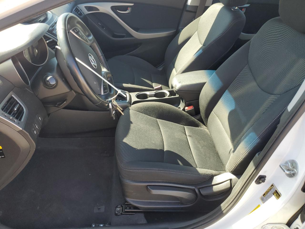 2015 Hyundai Elantra Se VIN: 5NPDH4AE6FH588266 Lot: 85305175