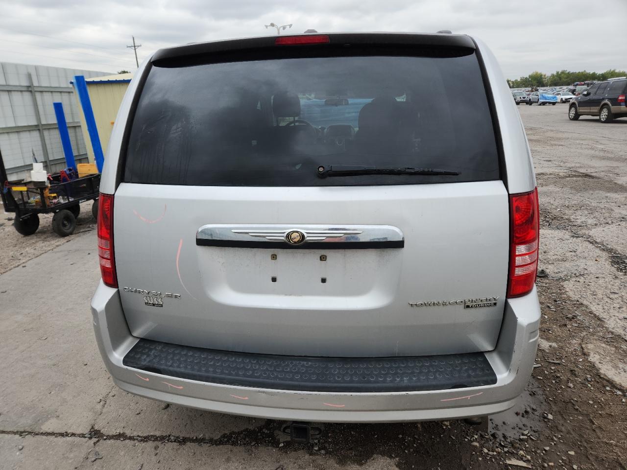 2010 Chrysler Town & Country Touring VIN: 2A4RR5D15AR369869 Lot: 95025935