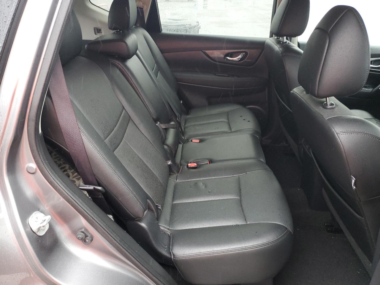 2016 Nissan Rogue S VIN: KNMAT2MV5GP683117 Lot: 82260405