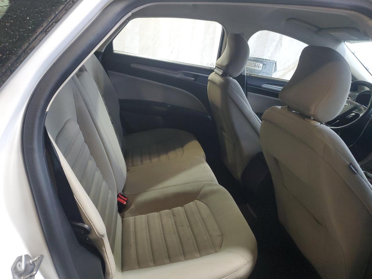 2019 Ford Fusion S VIN: 3FA6P0G71KR111805 Lot: 85542635