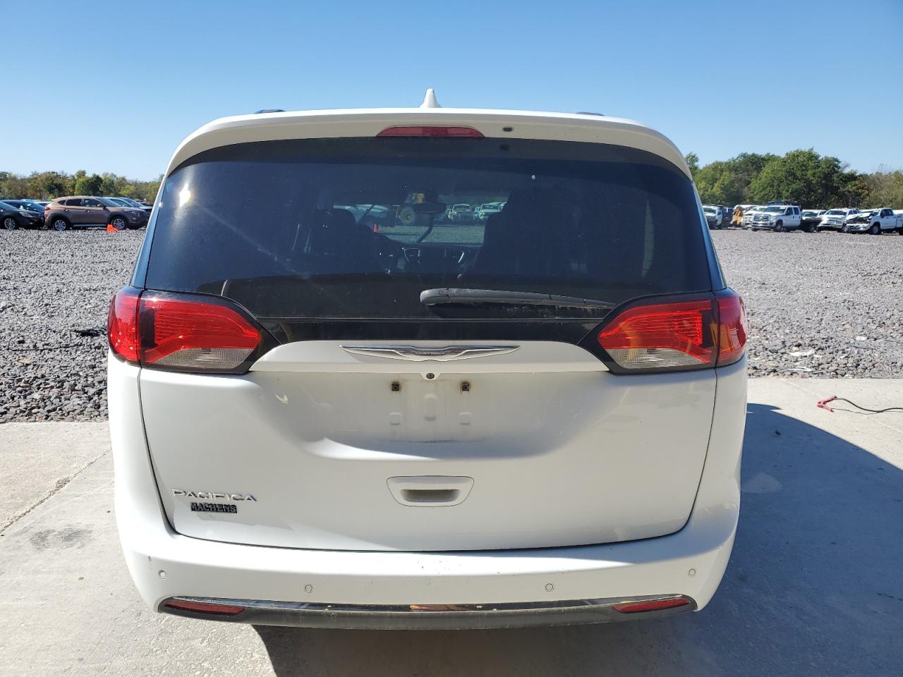 2018 Chrysler Pacifica Touring L VIN: 2C4RC1BG7JR113661 Lot: 87064125