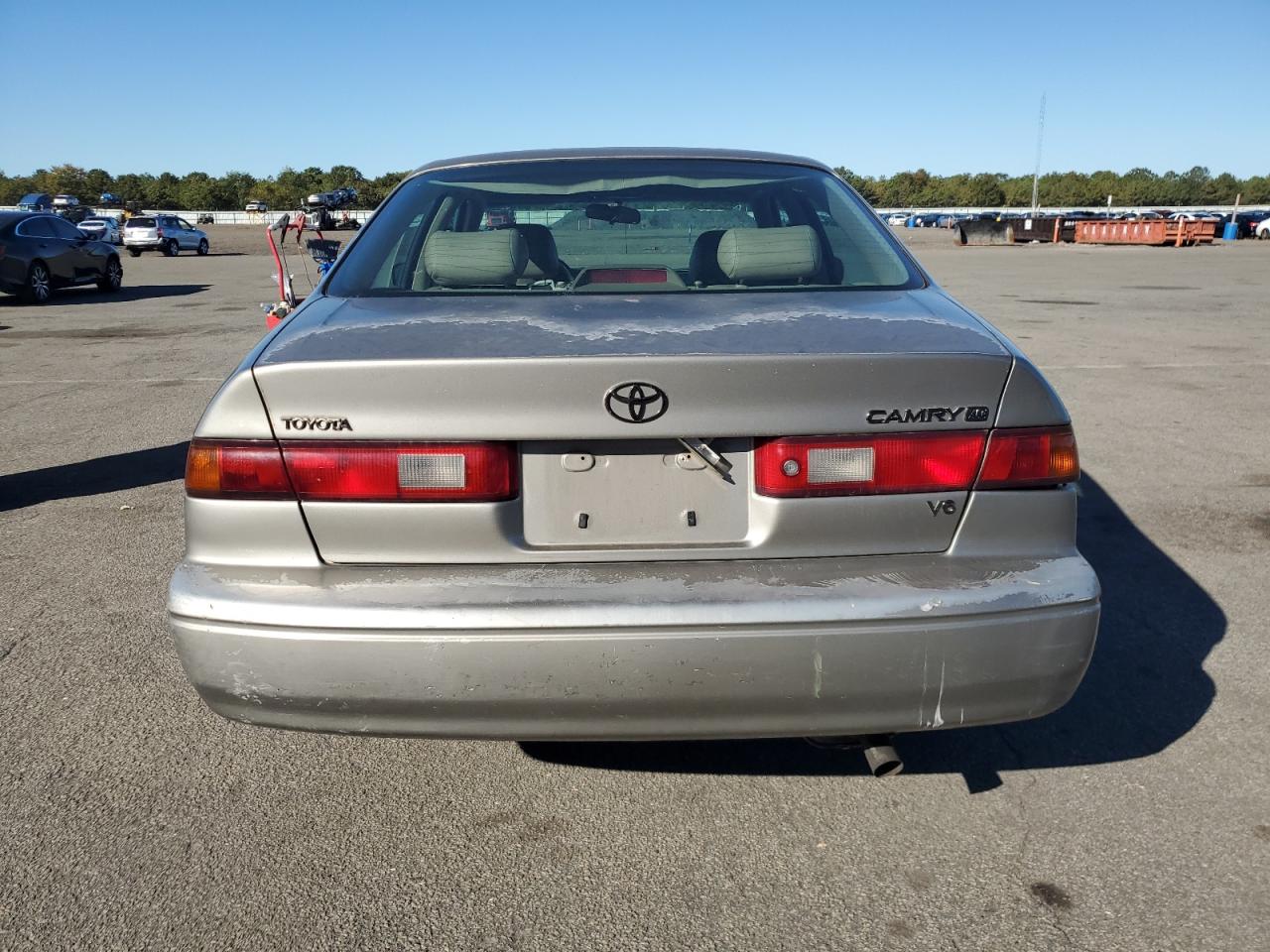1997 Toyota Camry Ce VIN: 4T1BF22K8VU008229 Lot: 84987125