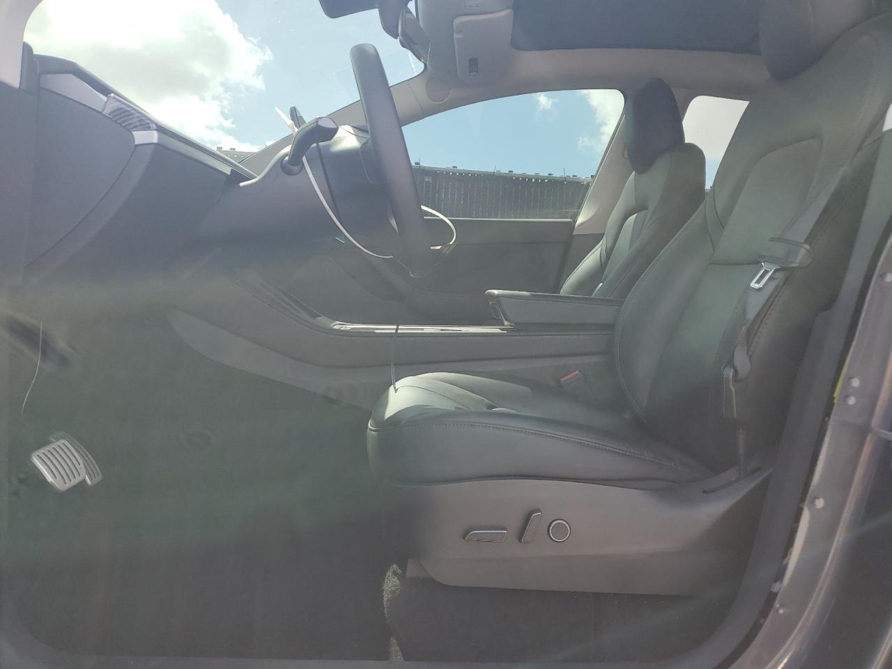 2021 Tesla Model Y VIN: 5YJYGDEF8MF258793 Lot: 84268905