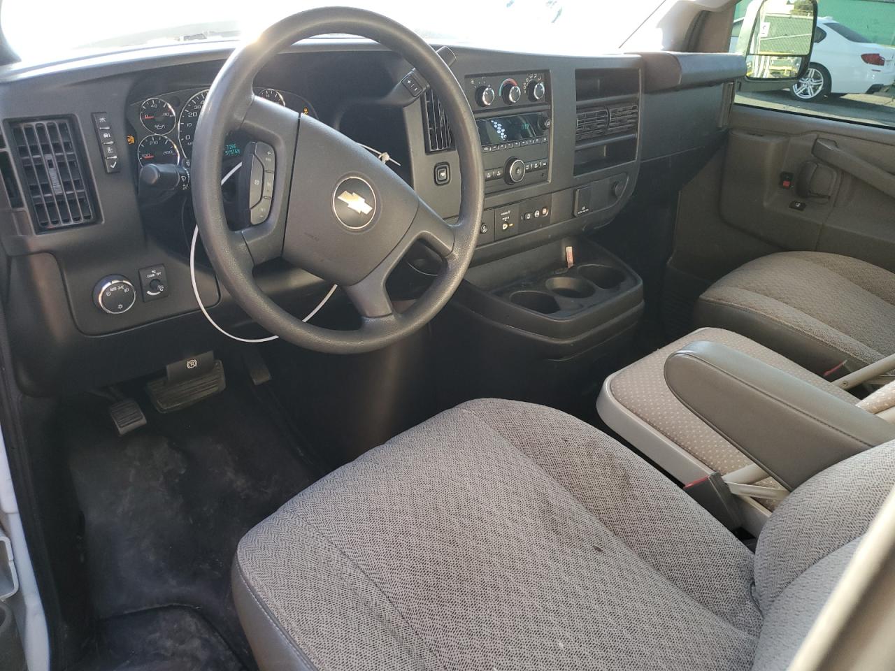 2019 Chevrolet Express G2500 VIN: 1GCWGAFP8K1184052 Lot: 85589015