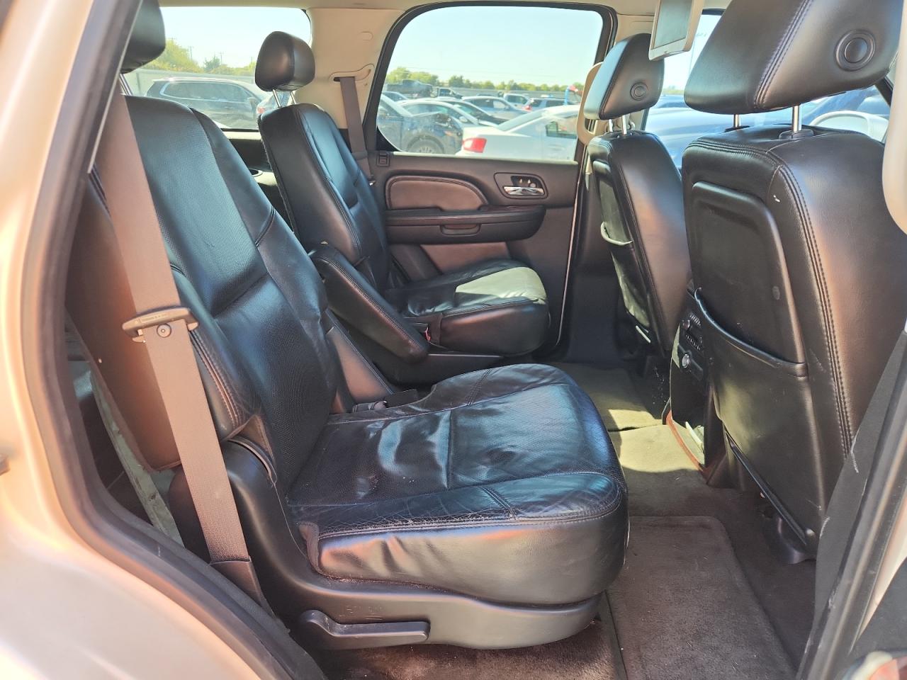 2008 Cadillac Escalade Luxury VIN: 1GYEC63878R217774 Lot: 87391025