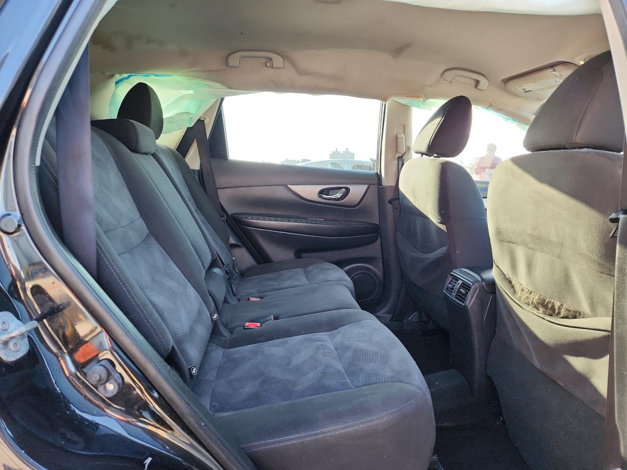 2016 Nissan Rogue S VIN: KNMAT2MT9GP615899 Lot: 85874465