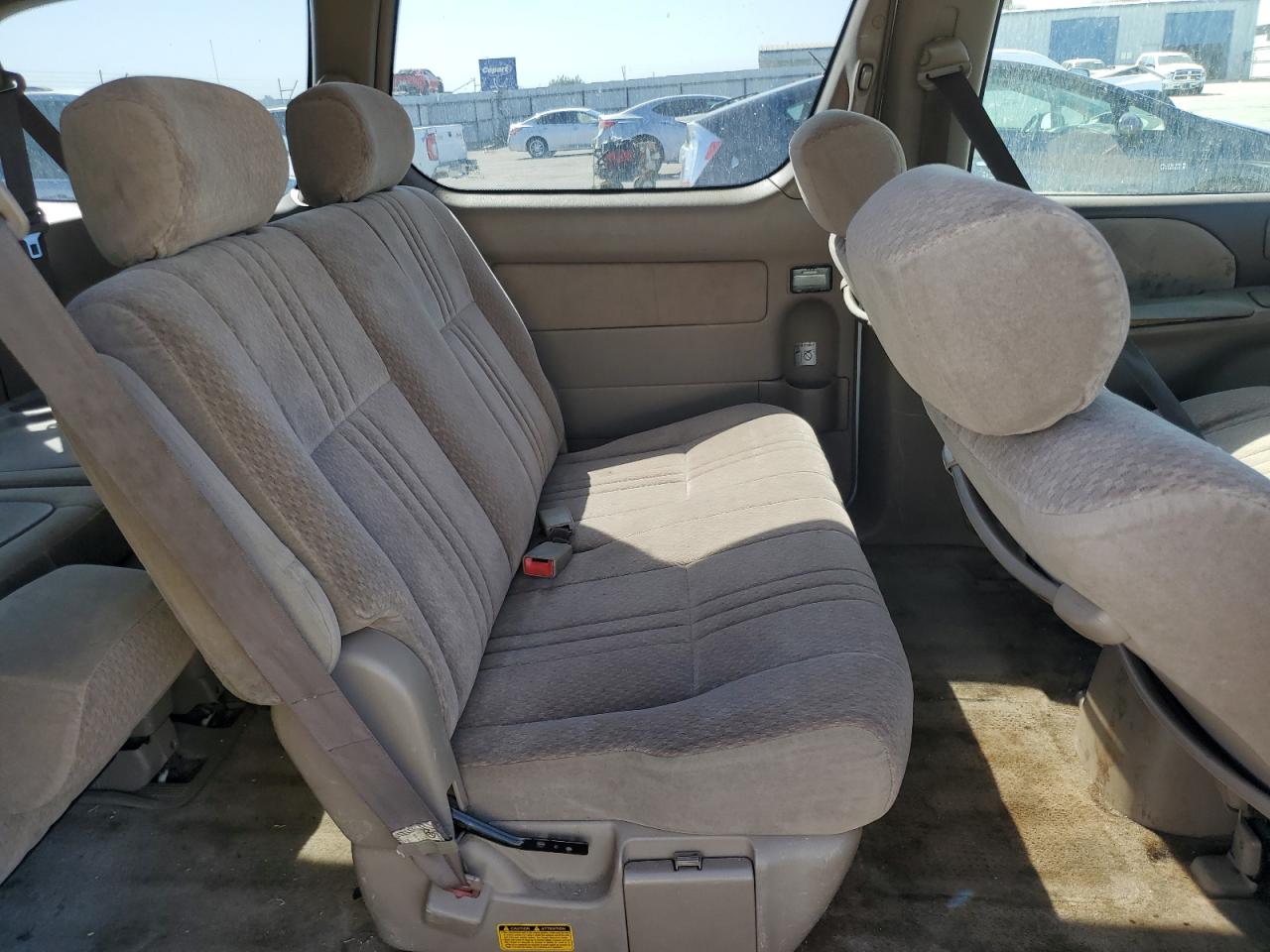 2002 Toyota Sienna Ce VIN: 4T3ZF19CX2U438189 Lot: 85167945