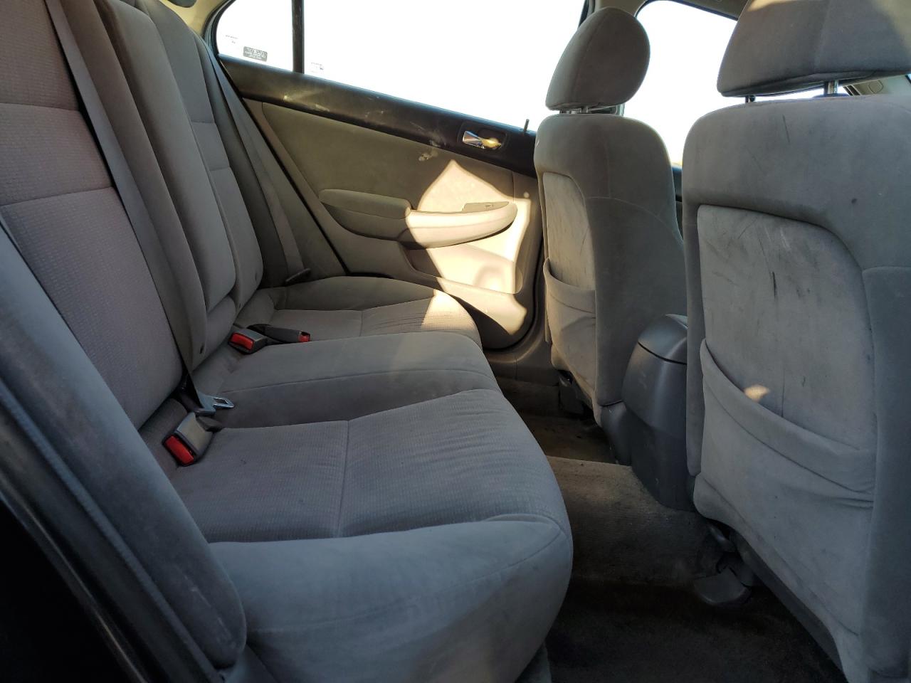 2005 Honda Accord Lx VIN: 1HGCM56445A123151 Lot: 85367015