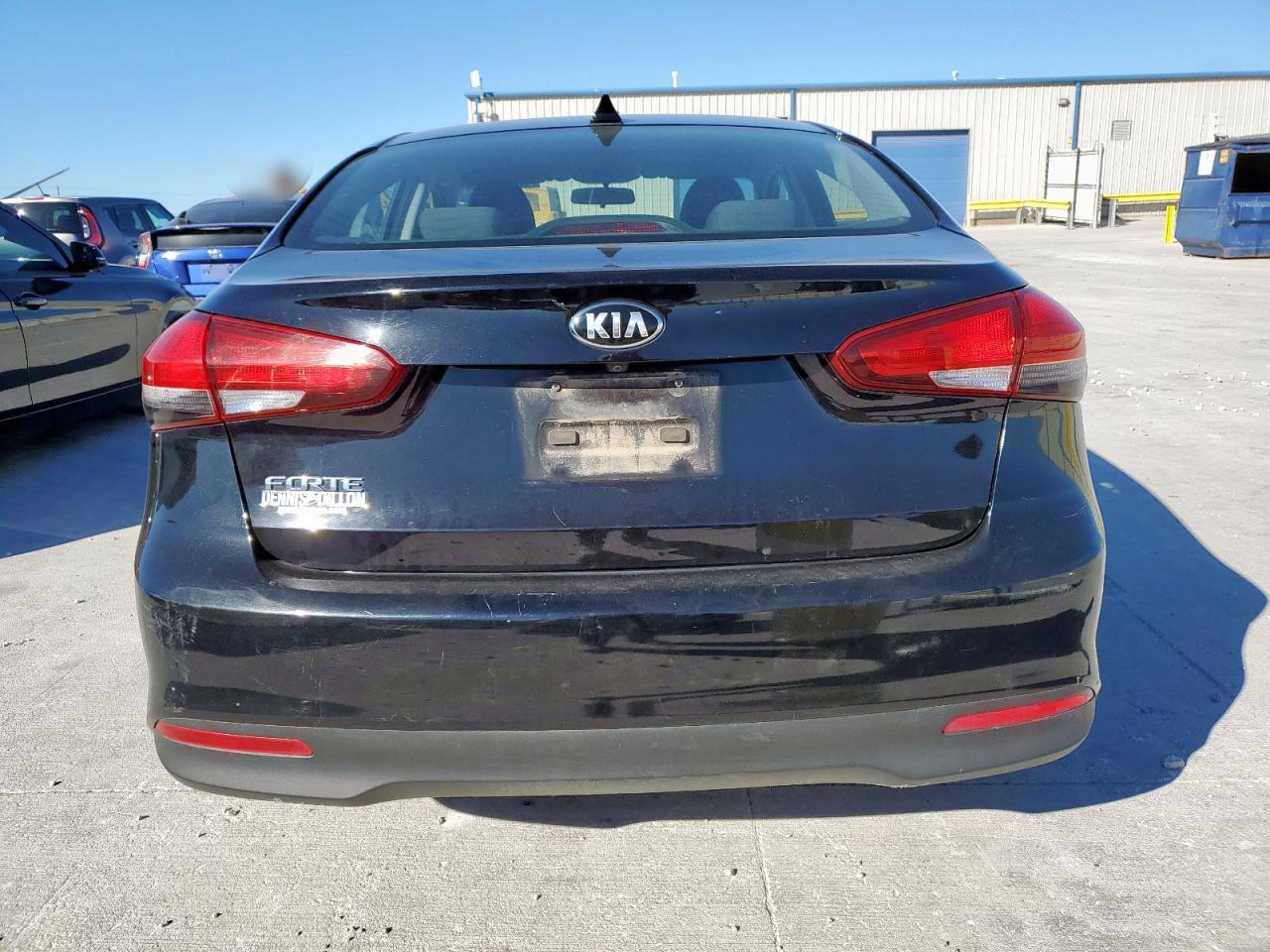 2018 Kia Forte Lx VIN: 3KPFL4A71JE242728 Lot: 82745045