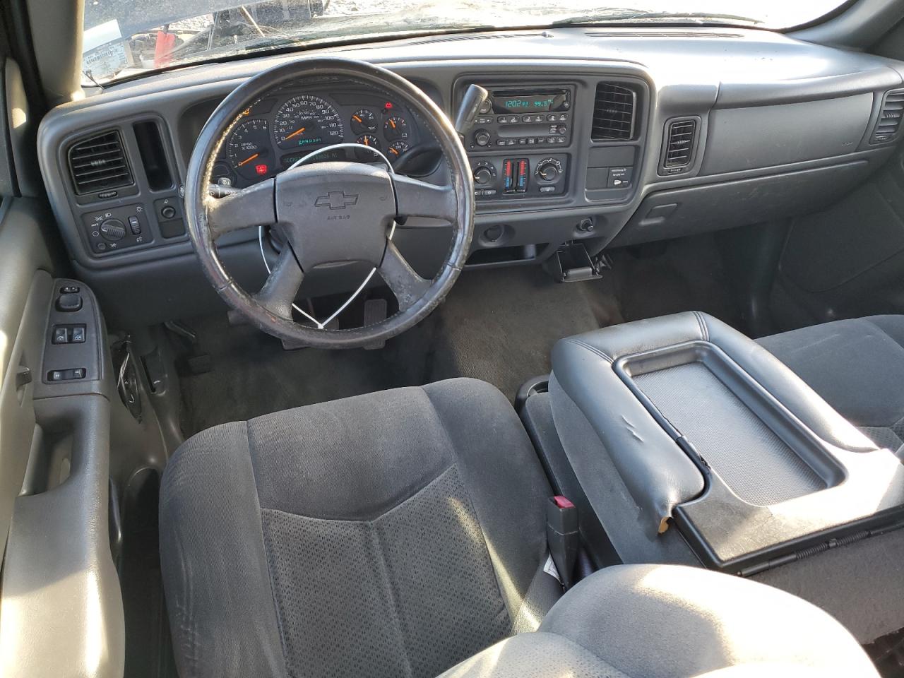 2004 Chevrolet Silverado C1500 VIN: 2GCEC19V041378380 Lot: 82410205