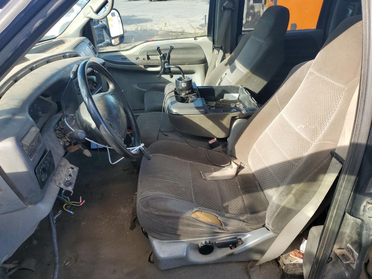 2002 Ford F250 Super Duty Utility / Service Truck VIN: 1FTNW21S42EC38679 Lot: 86487615