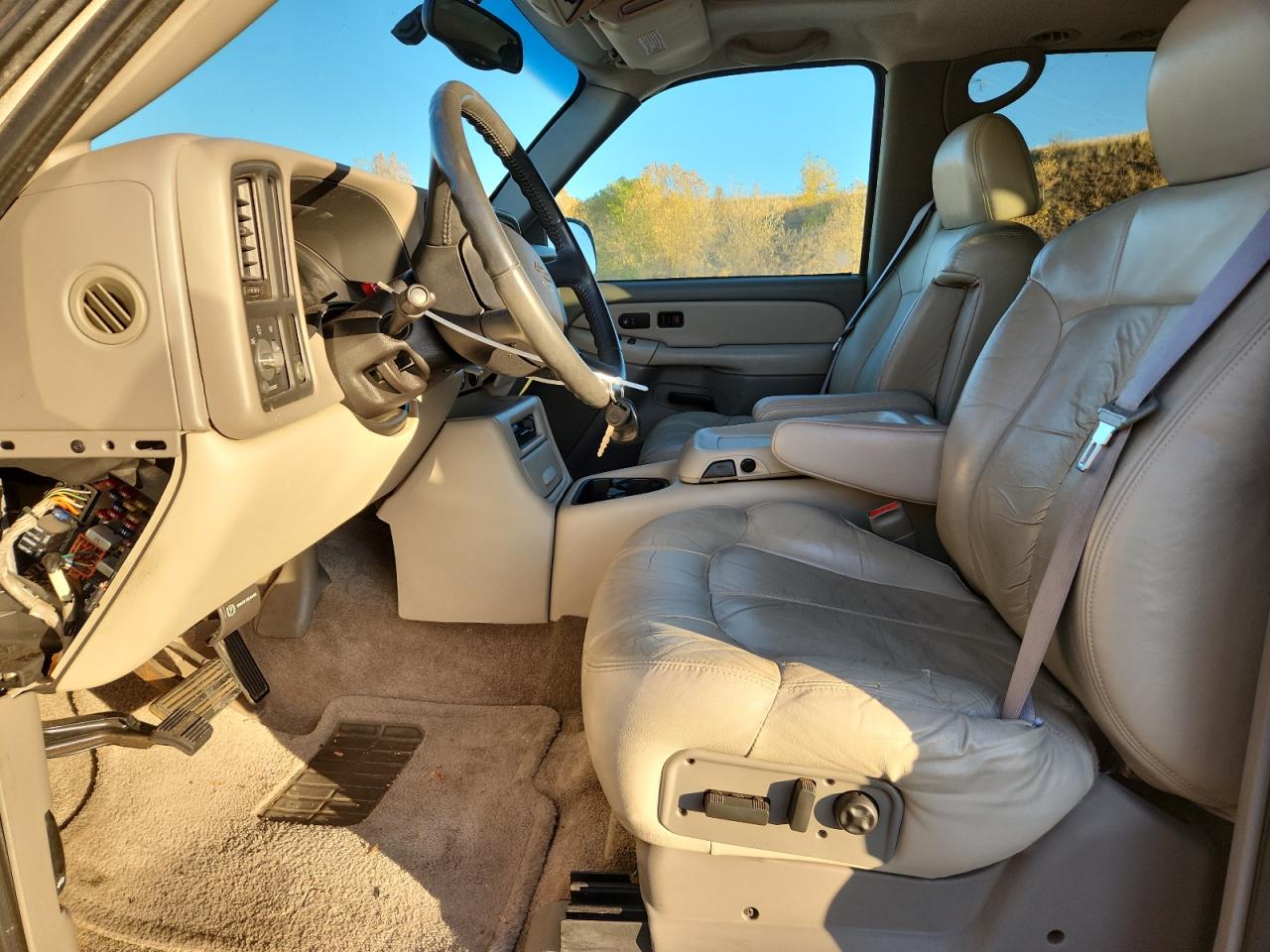 2000 Chevrolet Tahoe C1500 VIN: 1GNEC13T6YJ116938 Lot: 89512665