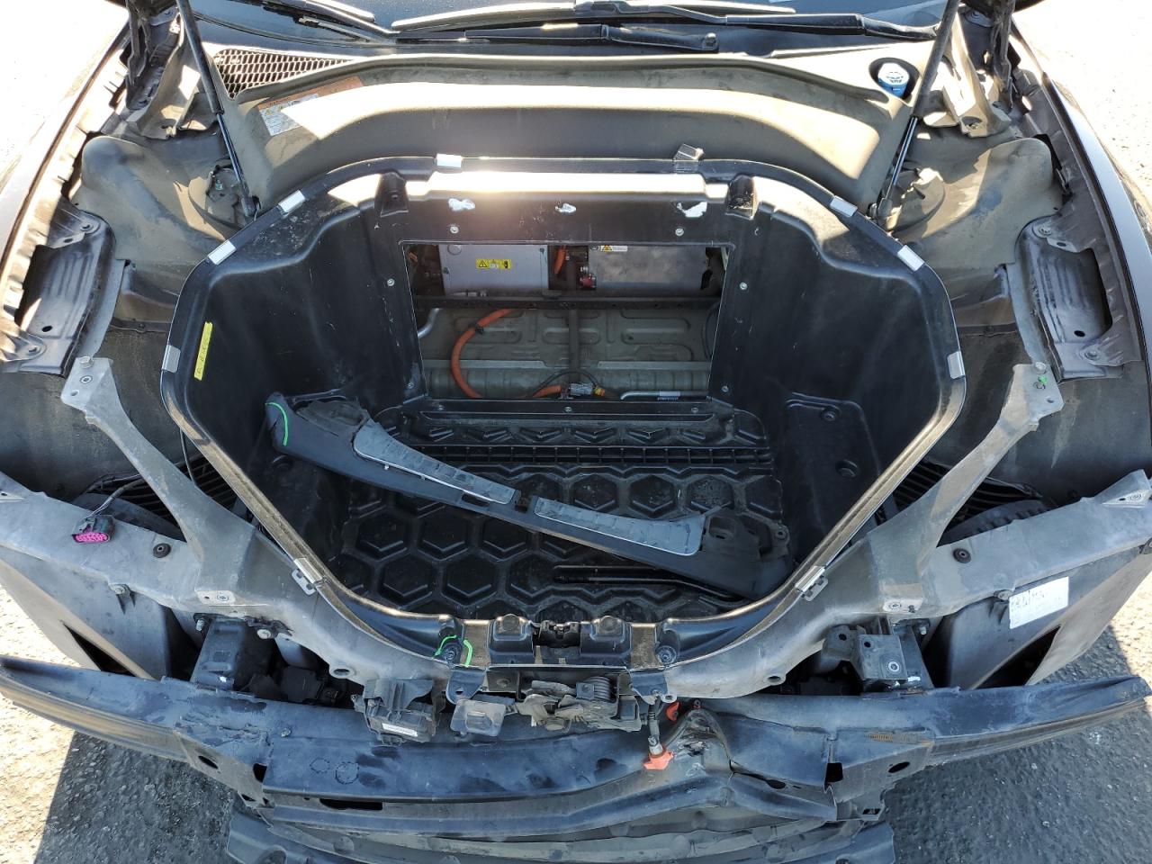 2014 Tesla Model S VIN: 5YJSA1H14EFP32794 Lot: 84924085