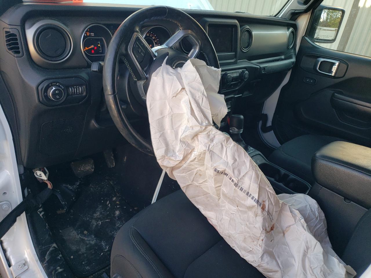 2020 Jeep Gladiator Sport VIN: 1C6HJTAG5LL123929 Lot: 90813375