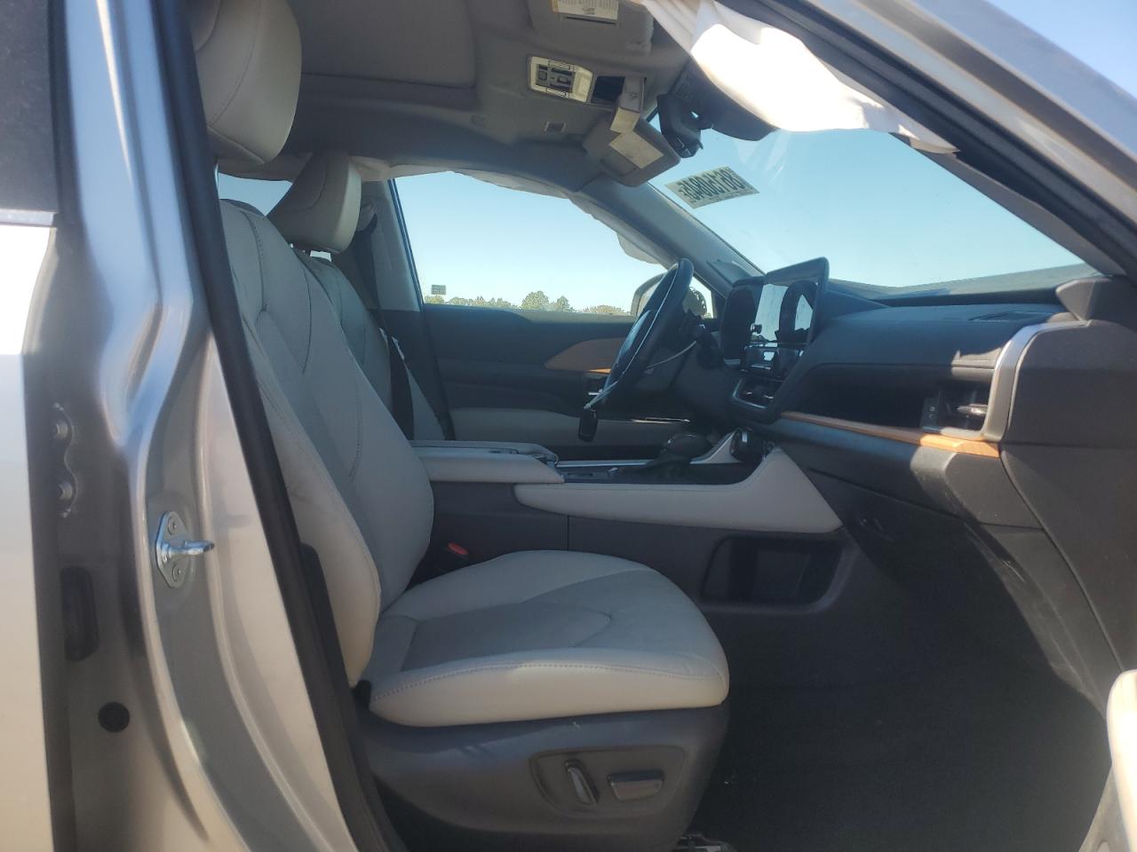 2024 Toyota Grand Highlander Xle VIN: 5TDAAAB50RS001675 Lot: 86150845