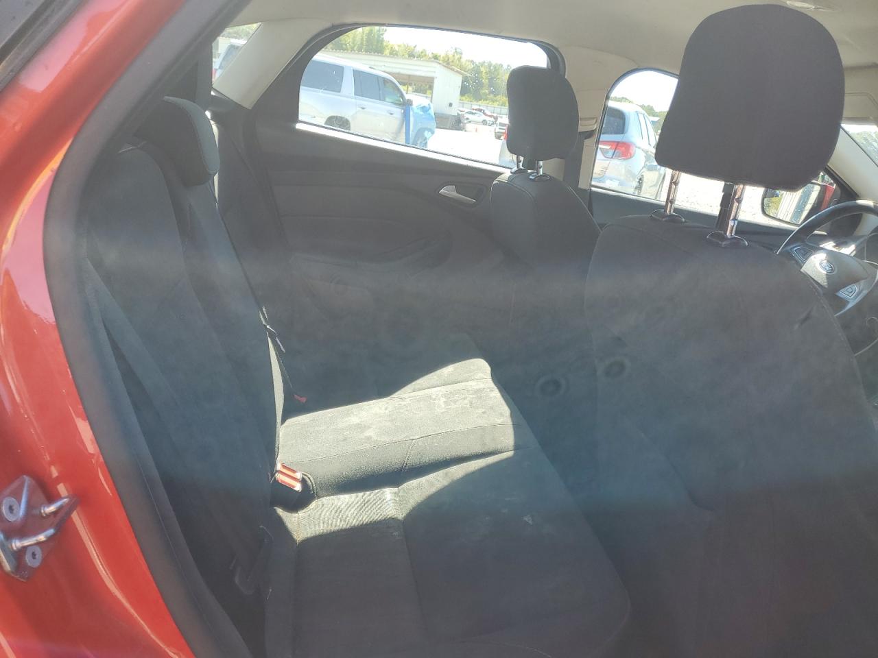 2017 Ford Focus Se VIN: 1FADP3F24HL203061 Lot: 85556575