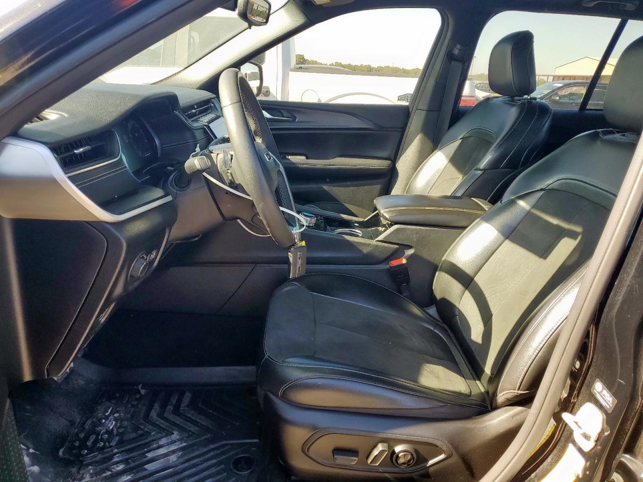 2023 Jeep Grand Cherokee Laredo VIN: 1C4RJHAG8PC580637 Lot: 82327055